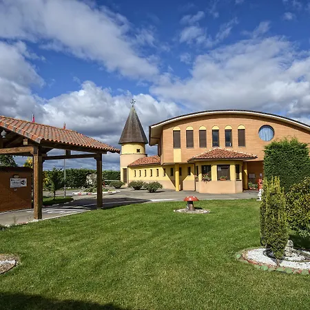 Motel Cancun Leon 2*