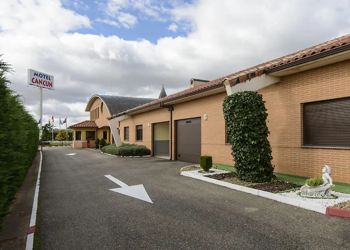 Cancun Leon Motel 2*