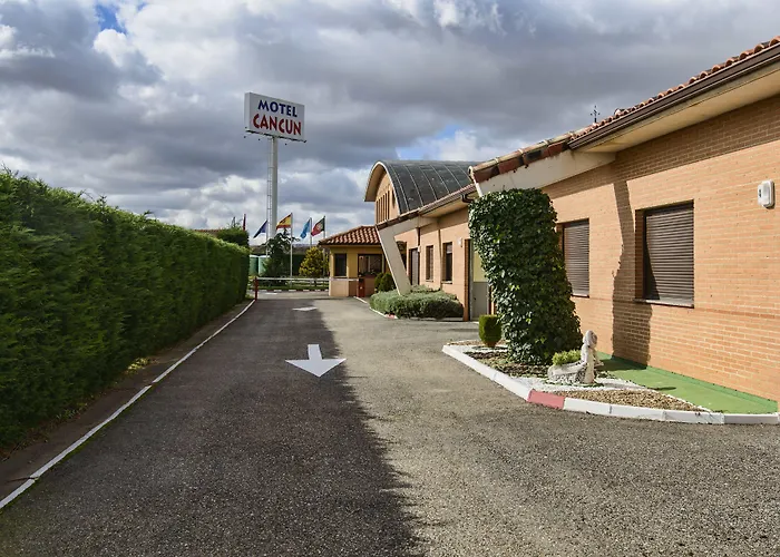 Cancun Leon 2*