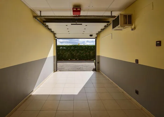 Cancun Leon 2* Ardón